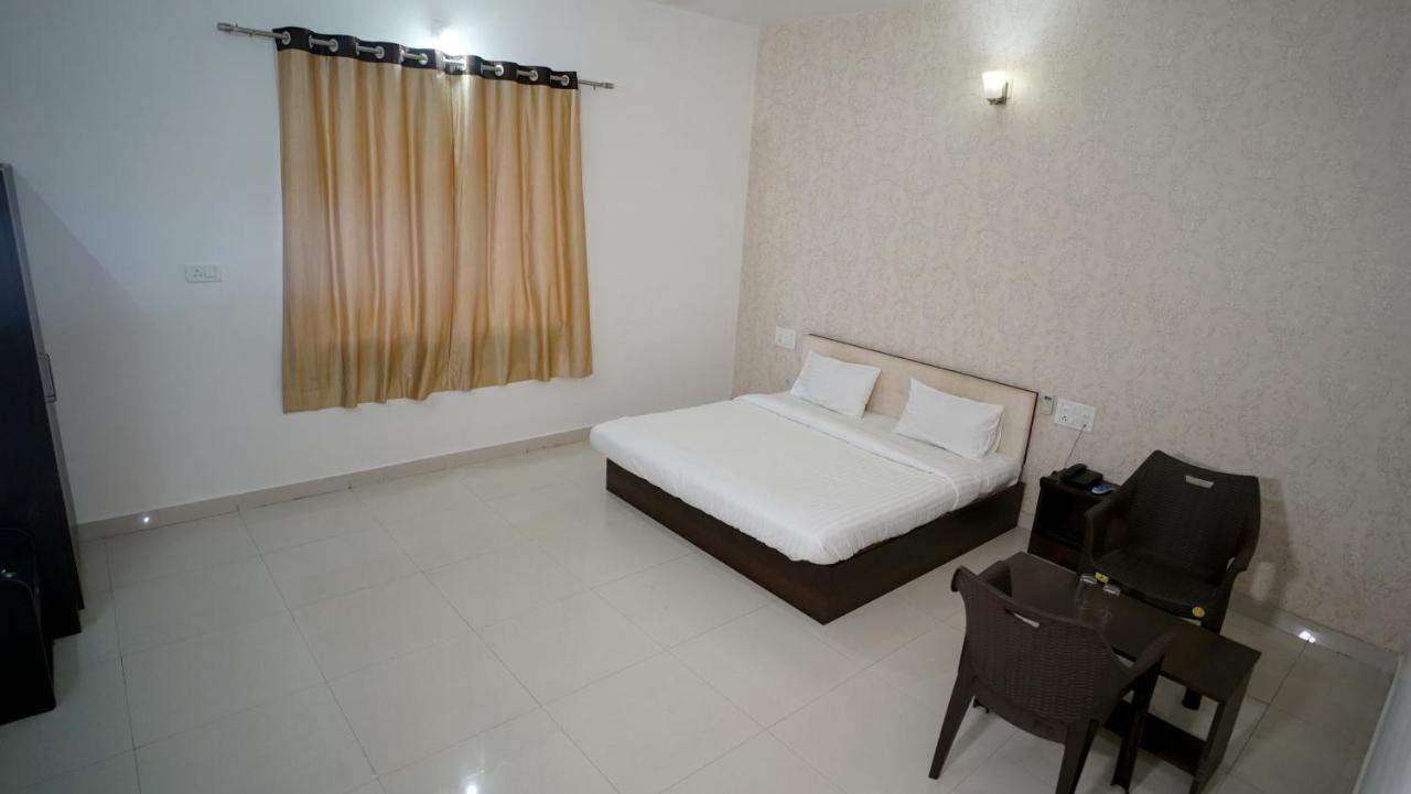 Hotel Badam Palace Udaipur Esterno foto